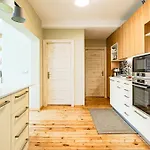 Luxury And Spacious Apartment At The Hearth Of The City