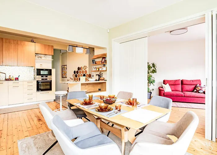 Luxury And Spacious Apartment At The Hearth Of The City