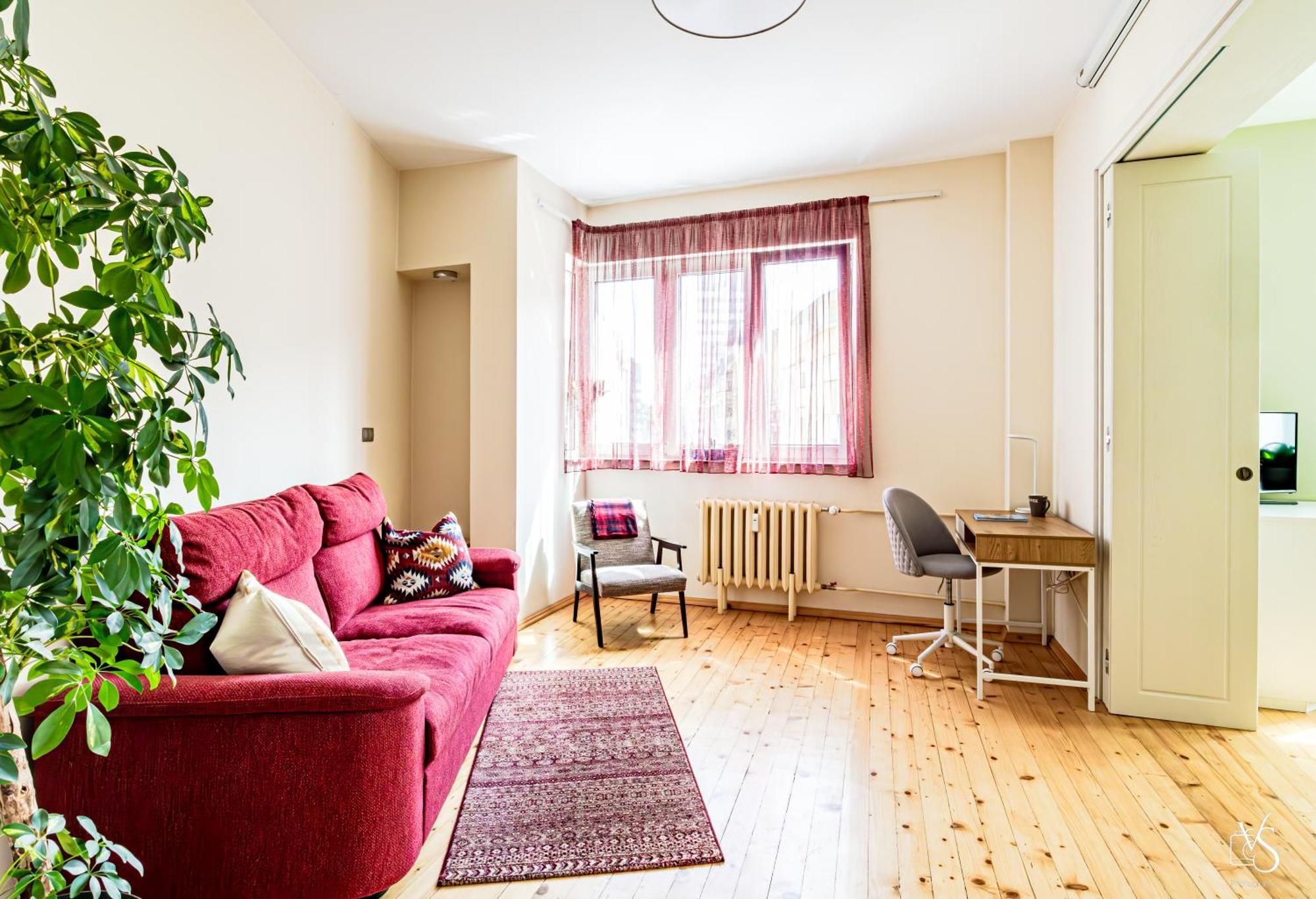 Luxury And Spacious At The Hearth Of The Apartemen *