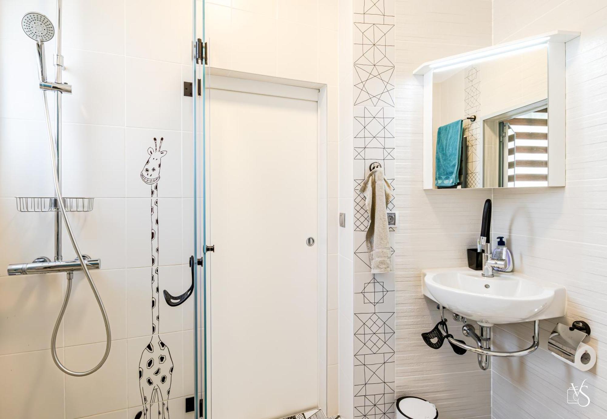 Luxury And Spacious At The Hearth Of The Apartemen *